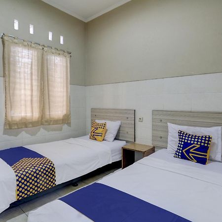 Oyo Life 90159 Puri Asoka Guest House 三宝垄 外观 照片