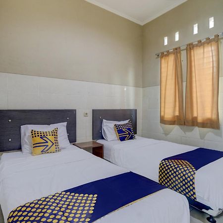 Oyo Life 90159 Puri Asoka Guest House 三宝垄 外观 照片
