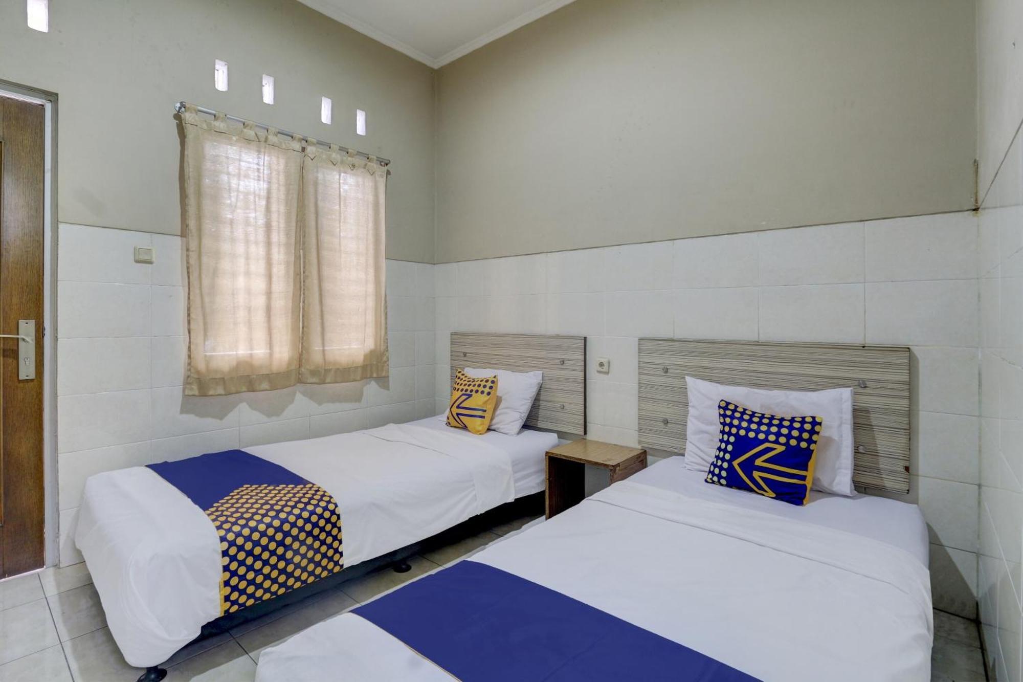 Oyo Life 90159 Puri Asoka Guest House 三宝垄 外观 照片