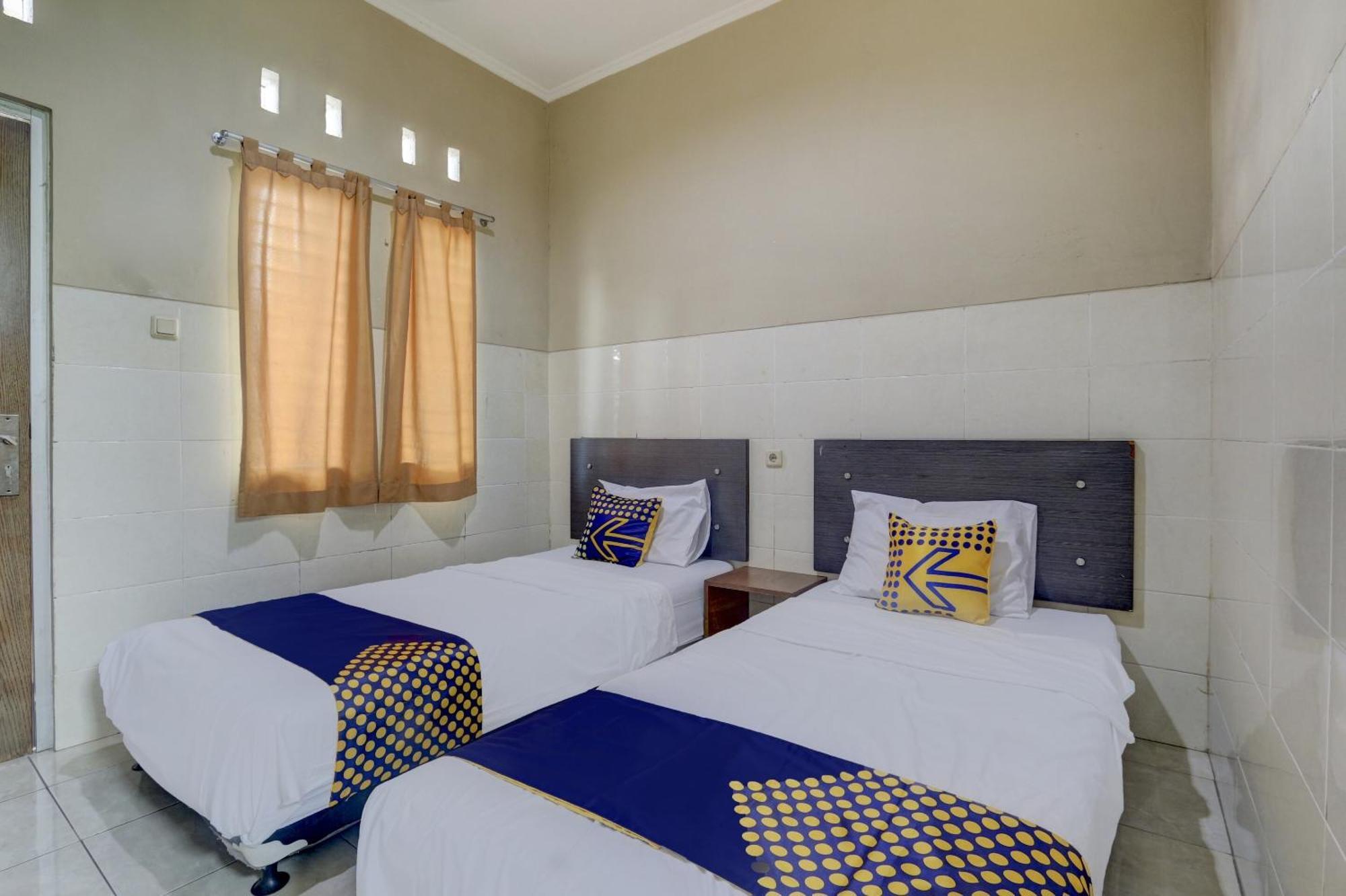 Oyo Life 90159 Puri Asoka Guest House 三宝垄 外观 照片