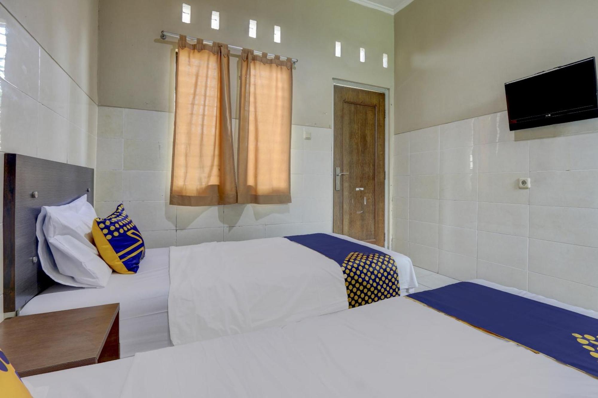 Oyo Life 90159 Puri Asoka Guest House 三宝垄 外观 照片