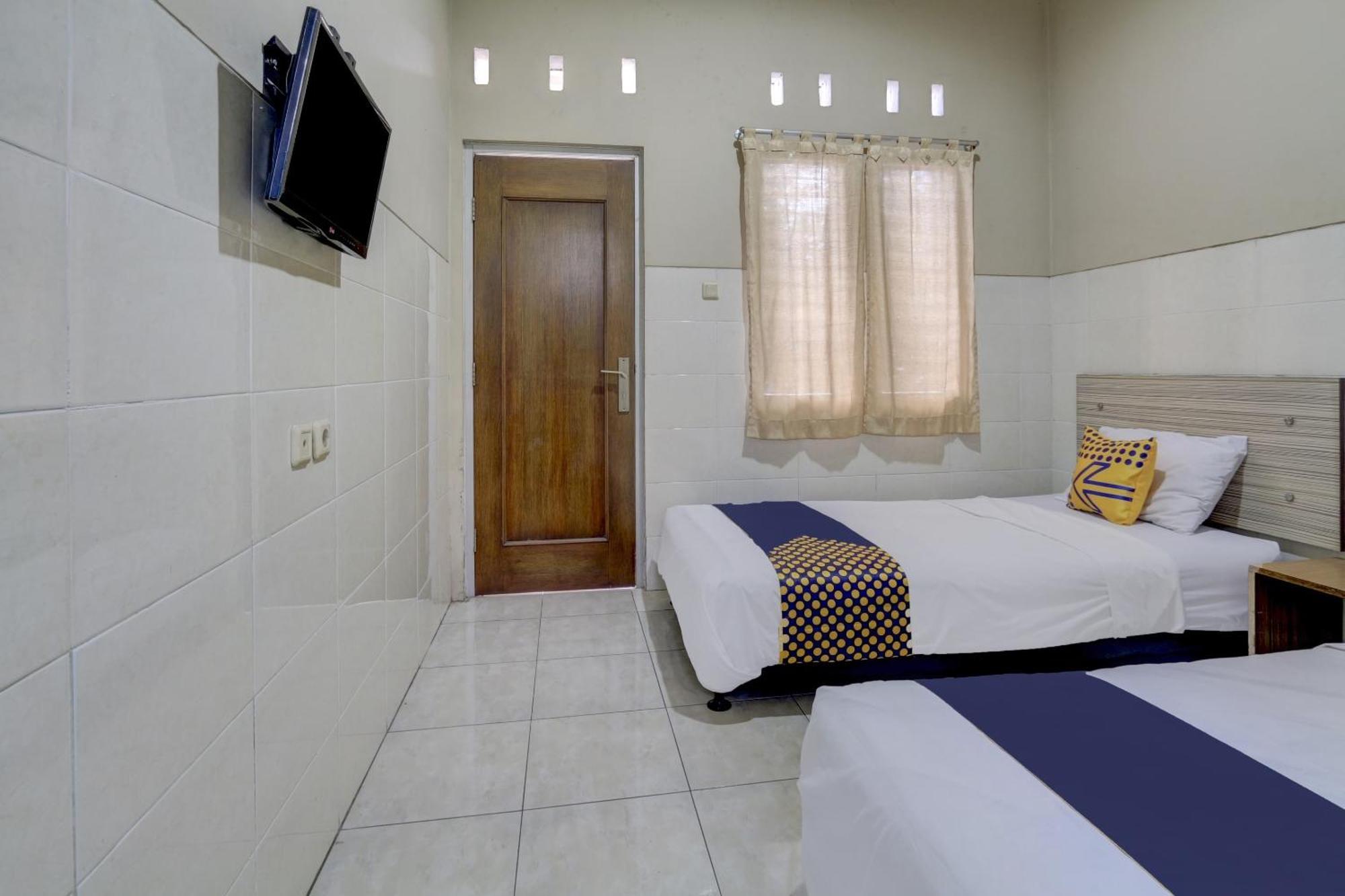 Oyo Life 90159 Puri Asoka Guest House 三宝垄 外观 照片