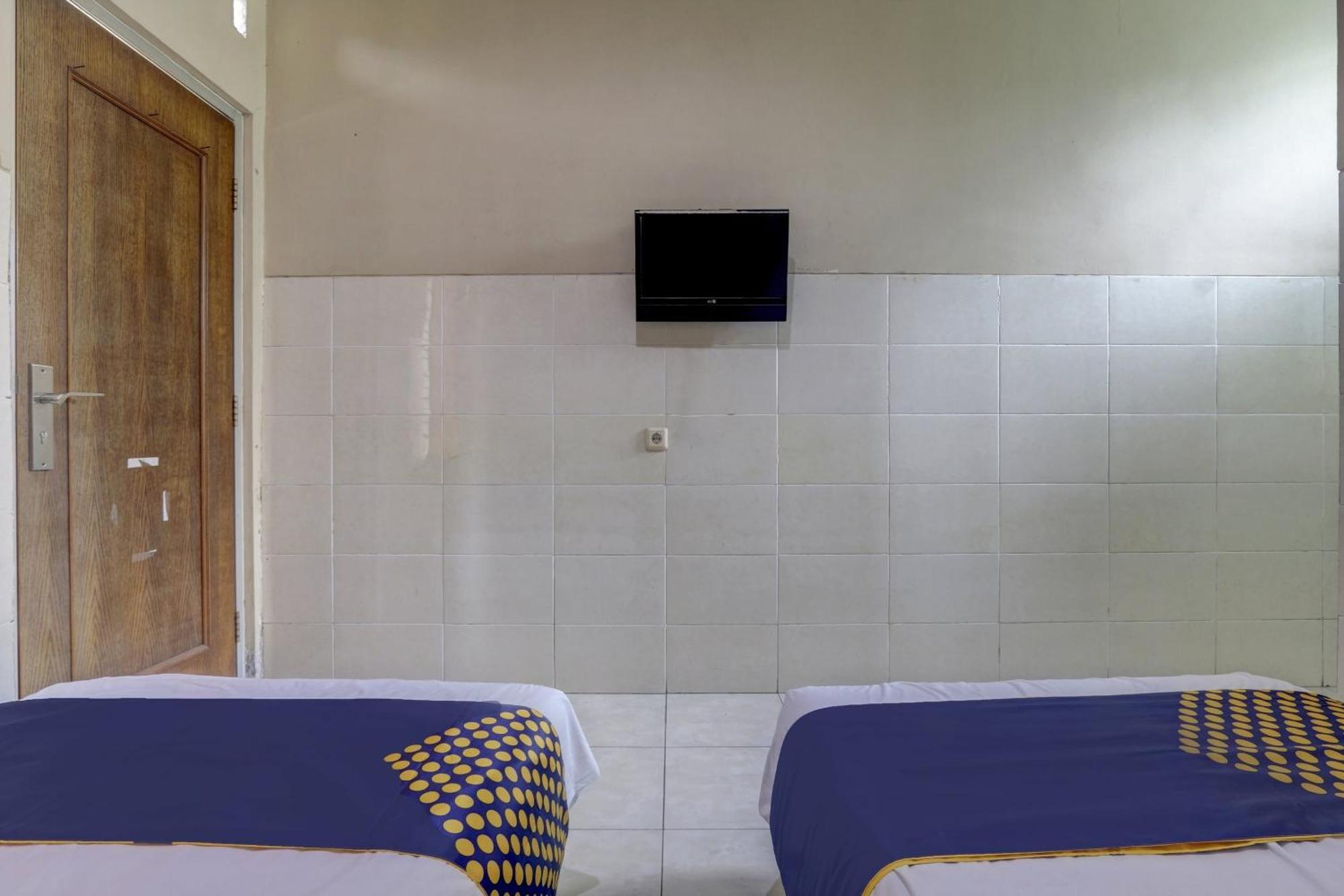 Oyo Life 90159 Puri Asoka Guest House 三宝垄 外观 照片