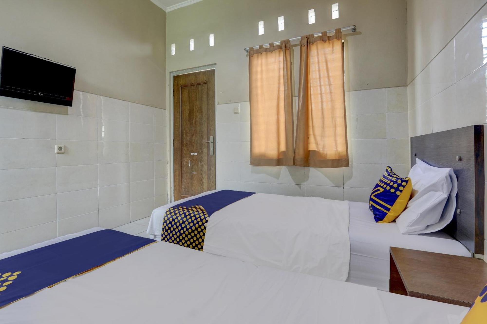 Oyo Life 90159 Puri Asoka Guest House 三宝垄 外观 照片